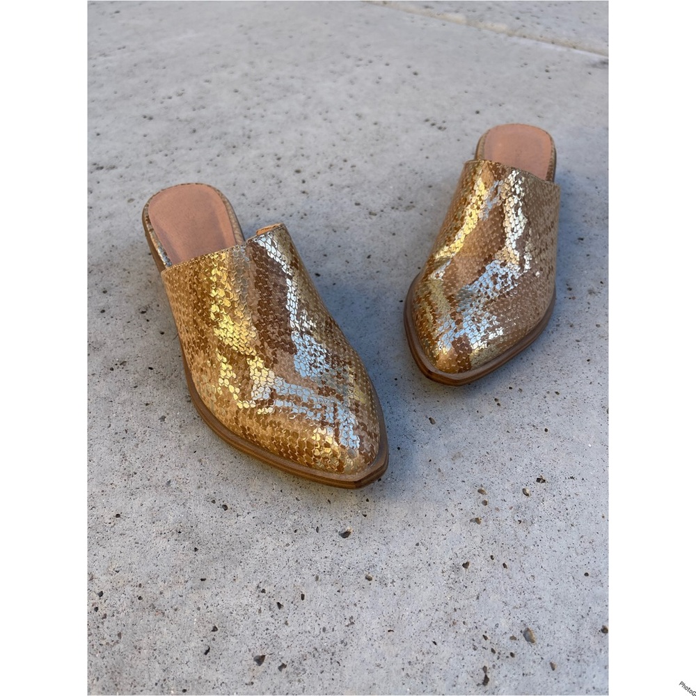 CHINESE LAUNDRY | Millie Mule size 7